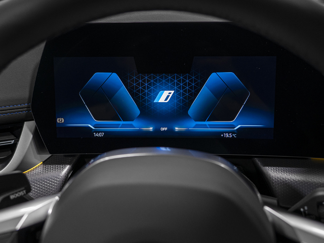 BMW X1 sDrive20i color Negro. Año 2025. 125KW(170CV). Gasolina. En concesionario Caetano Cuzco, Alcalá de Madrid