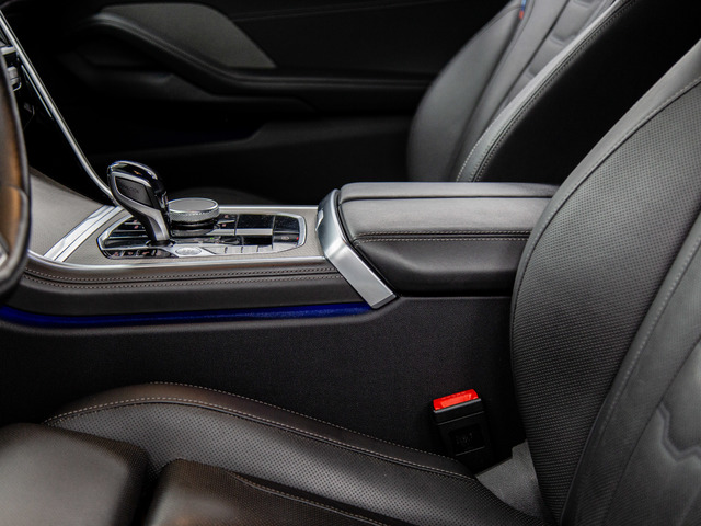 BMW Serie 8 M850i Coupe color Negro. Año 2019. 390KW(530CV). Gasolina. En concesionario Móvil Begar Alicante de Alicante