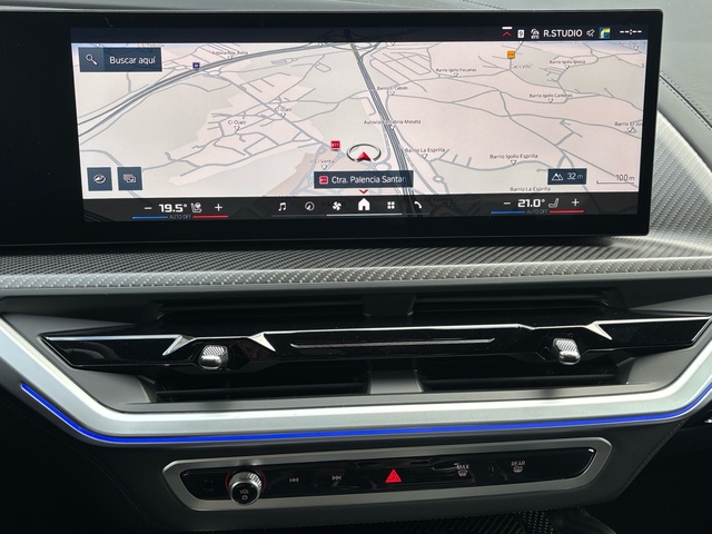 BMW XM 50e color Negro. Año 2025. 350KW(476CV). Híbrido Electro/Gasolina. En concesionario Grünblau Motor (Bmw y Mini) de Cantabria