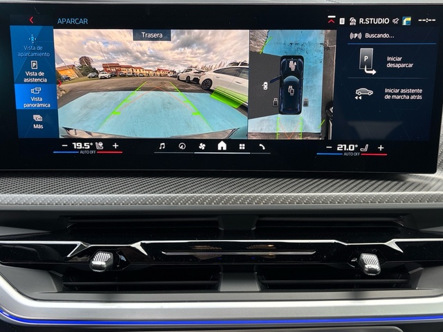 BMW XM 50e color Negro. Año 2025. 350KW(476CV). Híbrido Electro/Gasolina. En concesionario Grünblau Motor (Bmw y Mini) de Cantabria