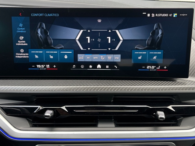 BMW XM 50e color Negro. Año 2025. 350KW(476CV). Híbrido Electro/Gasolina. En concesionario Grünblau Motor (Bmw y Mini) de Cantabria