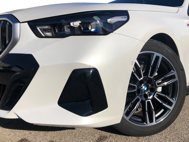 BMW Serie 5 520d color Blanco. Año 2025. 145KW(197CV). Diésel. En concesionario Vehinter Getafe de Madrid