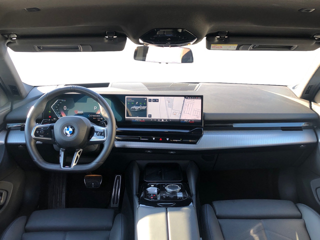 BMW Serie 5 520d color Blanco. Año 2025. 145KW(197CV). Diésel. En concesionario Vehinter Getafe de Madrid