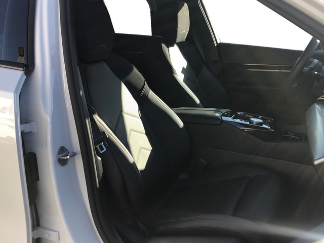 BMW Serie 5 520d color Blanco. Año 2025. 145KW(197CV). Diésel. En concesionario Vehinter Getafe de Madrid