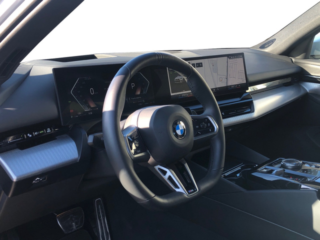 BMW Serie 5 520d color Blanco. Año 2025. 145KW(197CV). Diésel. En concesionario Vehinter Getafe de Madrid