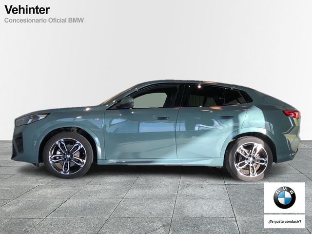 BMW X2 sDrive18d color Verde. Año 2025. 110KW(150CV). Diésel. En concesionario Vehinter Alcorcón de Madrid