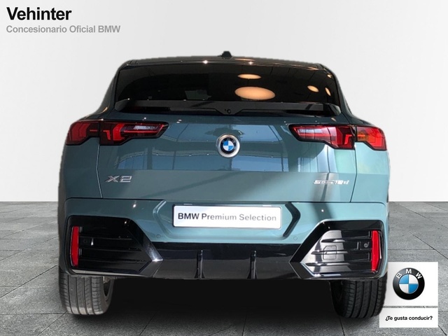 BMW X2 sDrive18d color Verde. Año 2025. 110KW(150CV). Diésel. En concesionario Vehinter Alcorcón de Madrid