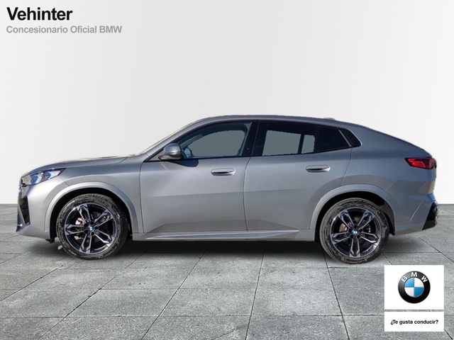 BMW X2 sDrive18d color Gris. Año 2025. 110KW(150CV). Diésel. En concesionario Vehinter Getafe de Madrid