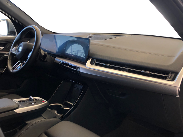 BMW X2 sDrive18d color Gris. Año 2025. 110KW(150CV). Diésel. En concesionario Vehinter Getafe de Madrid