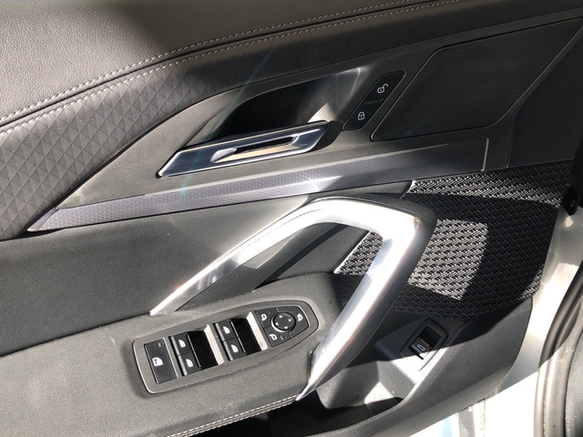 BMW X2 sDrive18d color Gris. Año 2025. 110KW(150CV). Diésel. En concesionario Vehinter Getafe de Madrid