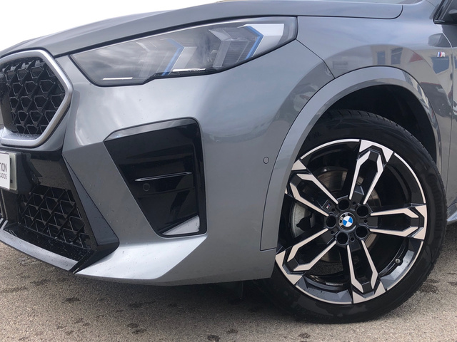 BMW X2 sDrive18d color Gris. Año 2025. 110KW(150CV). Diésel. En concesionario Vehinter Aguacate de Madrid