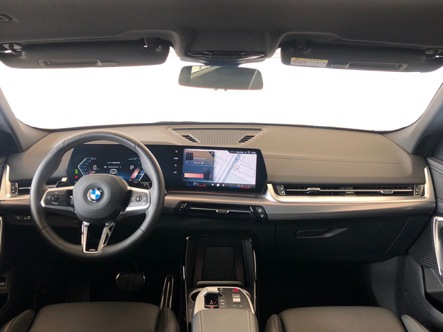 BMW X2 sDrive18d color Gris. Año 2025. 110KW(150CV). Diésel. En concesionario Vehinter Aguacate de Madrid