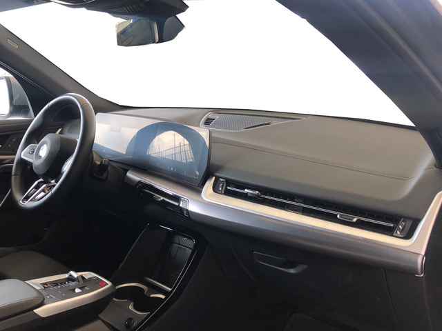 BMW X2 sDrive18d color Gris. Año 2025. 110KW(150CV). Diésel. En concesionario Vehinter Aguacate de Madrid