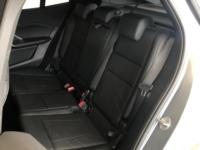 BMW X2 sDrive18d color Gris. Año 2025. 110KW(150CV). Diésel. En concesionario Vehinter Aguacate de Madrid