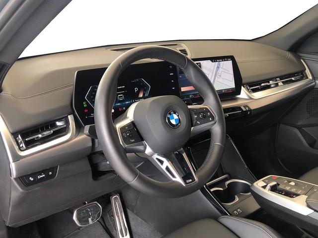 BMW X2 sDrive18d color Gris. Año 2025. 110KW(150CV). Diésel. En concesionario Vehinter Aguacate de Madrid