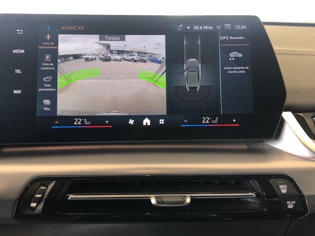 BMW X2 sDrive18d color Gris. Año 2025. 110KW(150CV). Diésel. En concesionario Vehinter Aguacate de Madrid