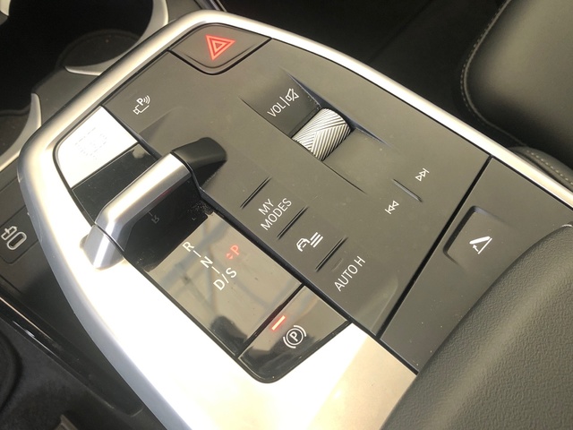 BMW X2 sDrive18d color Gris. Año 2025. 110KW(150CV). Diésel. En concesionario Vehinter Aguacate de Madrid