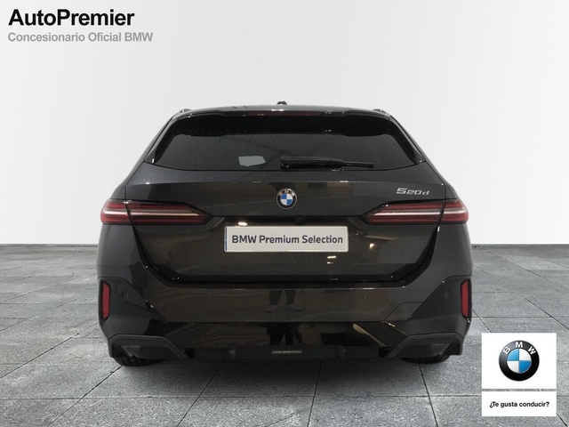 BMW Serie 5 520d Touring color Gris. Año 2025. 145KW(197CV). Diésel. En concesionario Auto Premier, S.A. - MADRID de Madrid