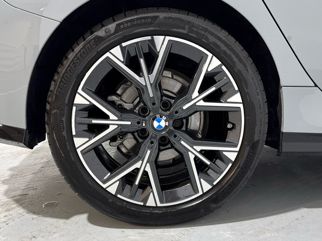 BMW Serie 1 120d color Gris. Año 2025. 120KW(163CV). Diésel. En concesionario Auto Premier, S.A. - MADRID de Madrid