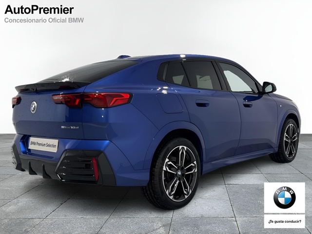 BMW X2 sDrive18d color Azul. Año 2025. 110KW(150CV). Diésel. En concesionario Auto Premier, S.A. - MADRID de Madrid