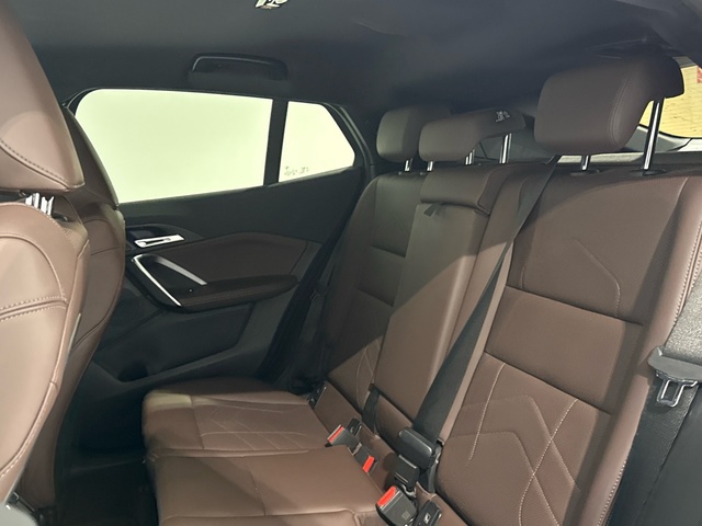 BMW X2 sDrive18d color Azul. Año 2025. 110KW(150CV). Diésel. En concesionario Auto Premier, S.A. - MADRID de Madrid