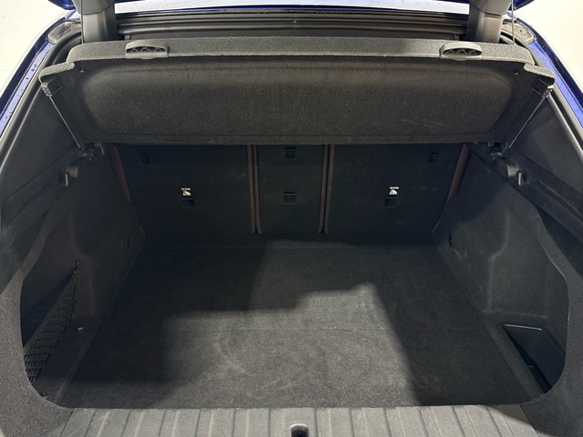 BMW X2 sDrive18d color Azul. Año 2025. 110KW(150CV). Diésel. En concesionario Auto Premier, S.A. - MADRID de Madrid