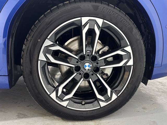 BMW X2 sDrive18d color Azul. Año 2025. 110KW(150CV). Diésel. En concesionario Auto Premier, S.A. - MADRID de Madrid