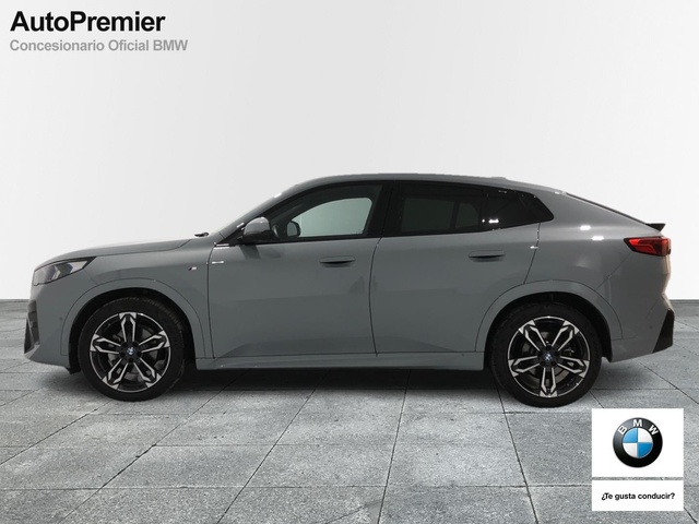 BMW X2 sDrive18d color Gris. Año 2025. 110KW(150CV). Diésel. En concesionario Auto Premier, S.A. - MADRID de Madrid