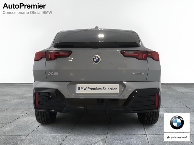 BMW X2 sDrive18d color Gris. Año 2025. 110KW(150CV). Diésel. En concesionario Auto Premier, S.A. - MADRID de Madrid