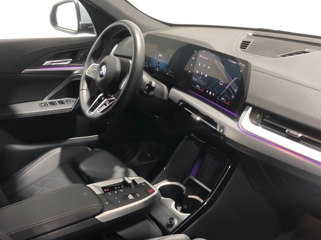 BMW X2 sDrive18d color Gris. Año 2025. 110KW(150CV). Diésel. En concesionario Auto Premier, S.A. - MADRID de Madrid