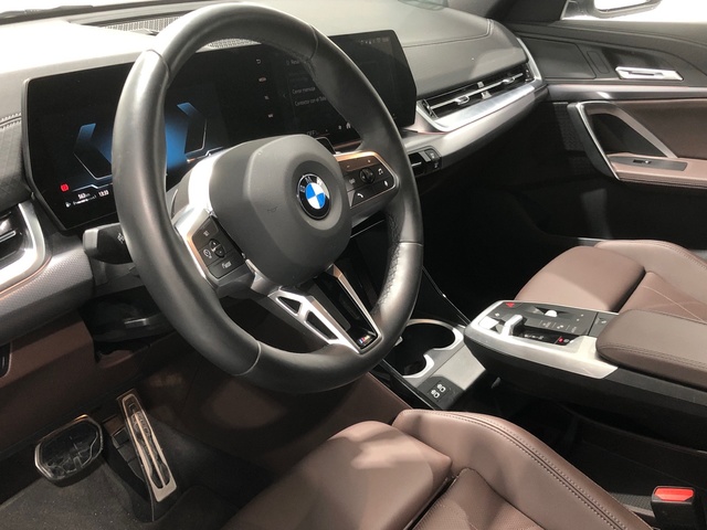 BMW X2 sDrive18d color Blanco. Año 2025. 110KW(150CV). Diésel. En concesionario Auto Premier, S.A. - ALCALÁ DE HENARES de Madrid