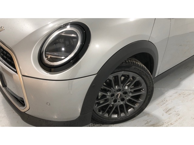 fotoG 5 del MINI MINI 5 Puertas Cooper C 115 kW (156 CV) 156cv Gasolina del 2025 en Madrid