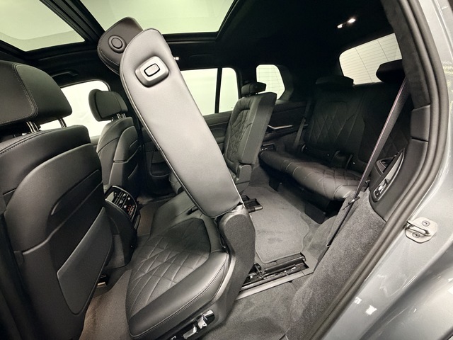 BMW X7 xDrive40d color Gris. Año 2025. 259KW(352CV). Diésel. En concesionario Maberauto de Castellón