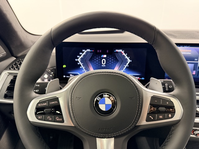 BMW X7 xDrive40d color Gris. Año 2025. 259KW(352CV). Diésel. En concesionario Maberauto de Castellón