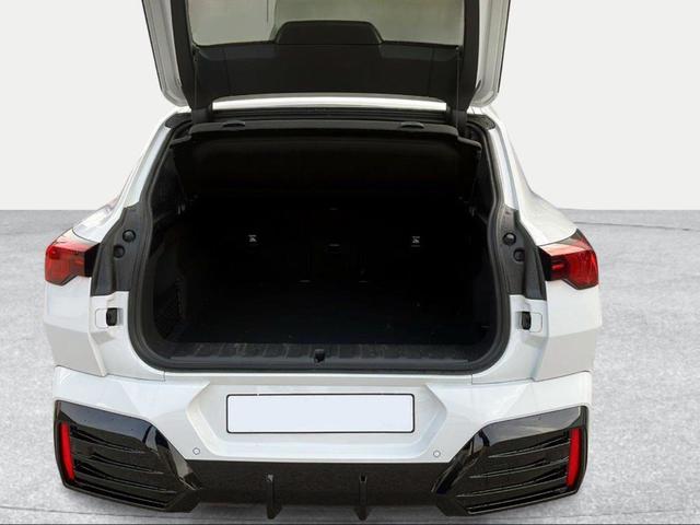 BMW iX2 xDrive30 color Blanco. Año 2025. 230KW(313CV). Eléctrico. En concesionario Ilbira Motor | Granada de Granada