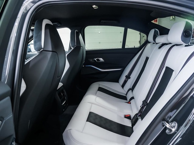 BMW M M3 Berlina Competition color Gris. Año 2025. 390KW(530CV). Gasolina. En concesionario Oliva Motor Tarragona de Tarragona