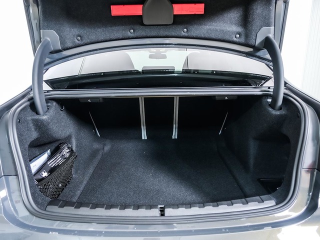 BMW M M3 Berlina Competition color Gris. Año 2025. 390KW(530CV). Gasolina. En concesionario Oliva Motor Tarragona de Tarragona