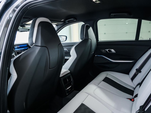 BMW M M3 Berlina Competition color Gris. Año 2025. 390KW(530CV). Gasolina. En concesionario Oliva Motor Tarragona de Tarragona