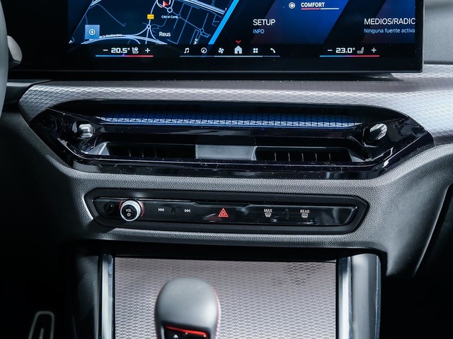 BMW M M3 Berlina Competition color Gris. Año 2025. 390KW(530CV). Gasolina. En concesionario Oliva Motor Tarragona de Tarragona