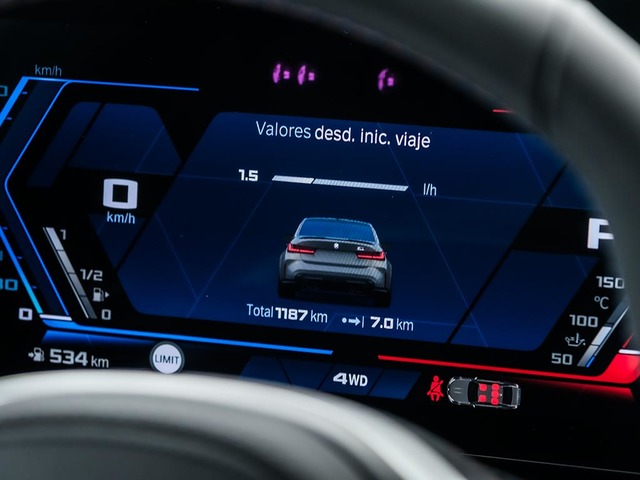 BMW M M3 Berlina Competition color Gris. Año 2025. 390KW(530CV). Gasolina. En concesionario Oliva Motor Tarragona de Tarragona