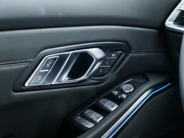 BMW M M3 Berlina Competition color Gris. Año 2025. 390KW(530CV). Gasolina. En concesionario Oliva Motor Tarragona de Tarragona