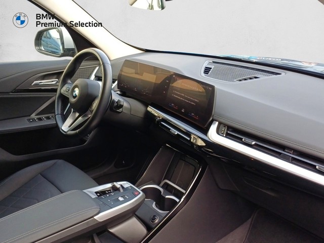 BMW X1 sDrive18i color Azul. Año 2023. 100KW(136CV). Gasolina. En concesionario Marmotor de Las Palmas