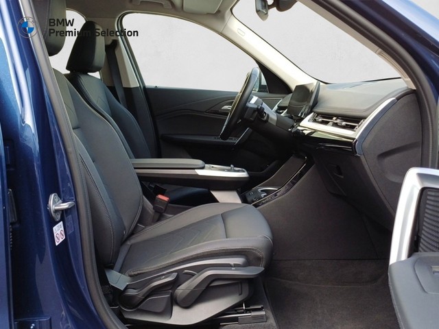 BMW X1 sDrive18i color Azul. Año 2023. 100KW(136CV). Gasolina. En concesionario Marmotor de Las Palmas