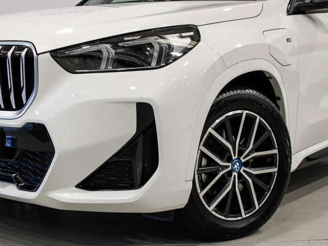 BMW X1 xDrive25e color Blanco. Año 2025. 180KW(245CV). Híbrido Electro/Gasolina. En concesionario Barcelona Premium -- GRAN VIA de Barcelona