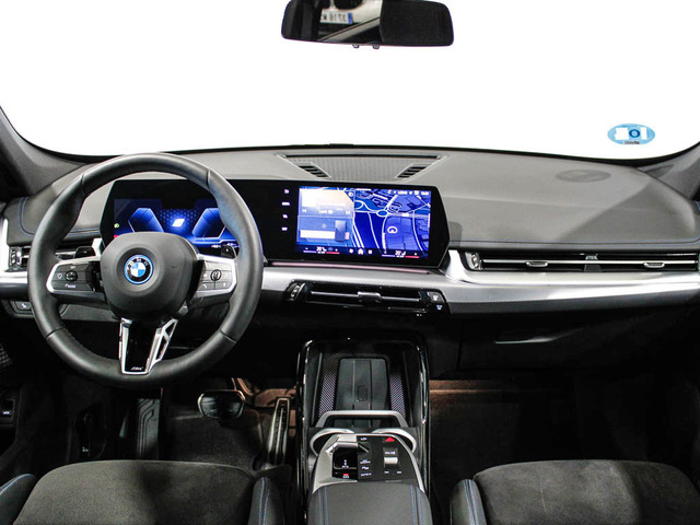 BMW X1 xDrive25e color Blanco. Año 2025. 180KW(245CV). Híbrido Electro/Gasolina. En concesionario Barcelona Premium -- GRAN VIA de Barcelona