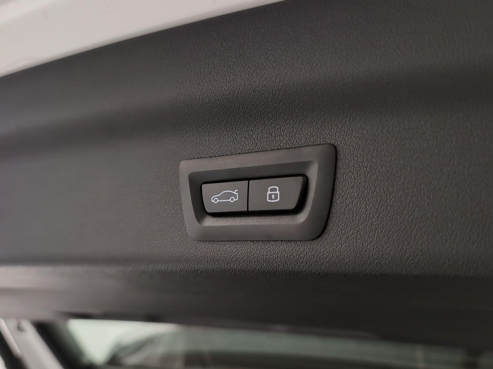 BMW X1 sDrive20d color Blanco. Año 2025. 120KW(163CV). Diésel. En concesionario Automotor Premium Velázquez - Málaga de Málaga