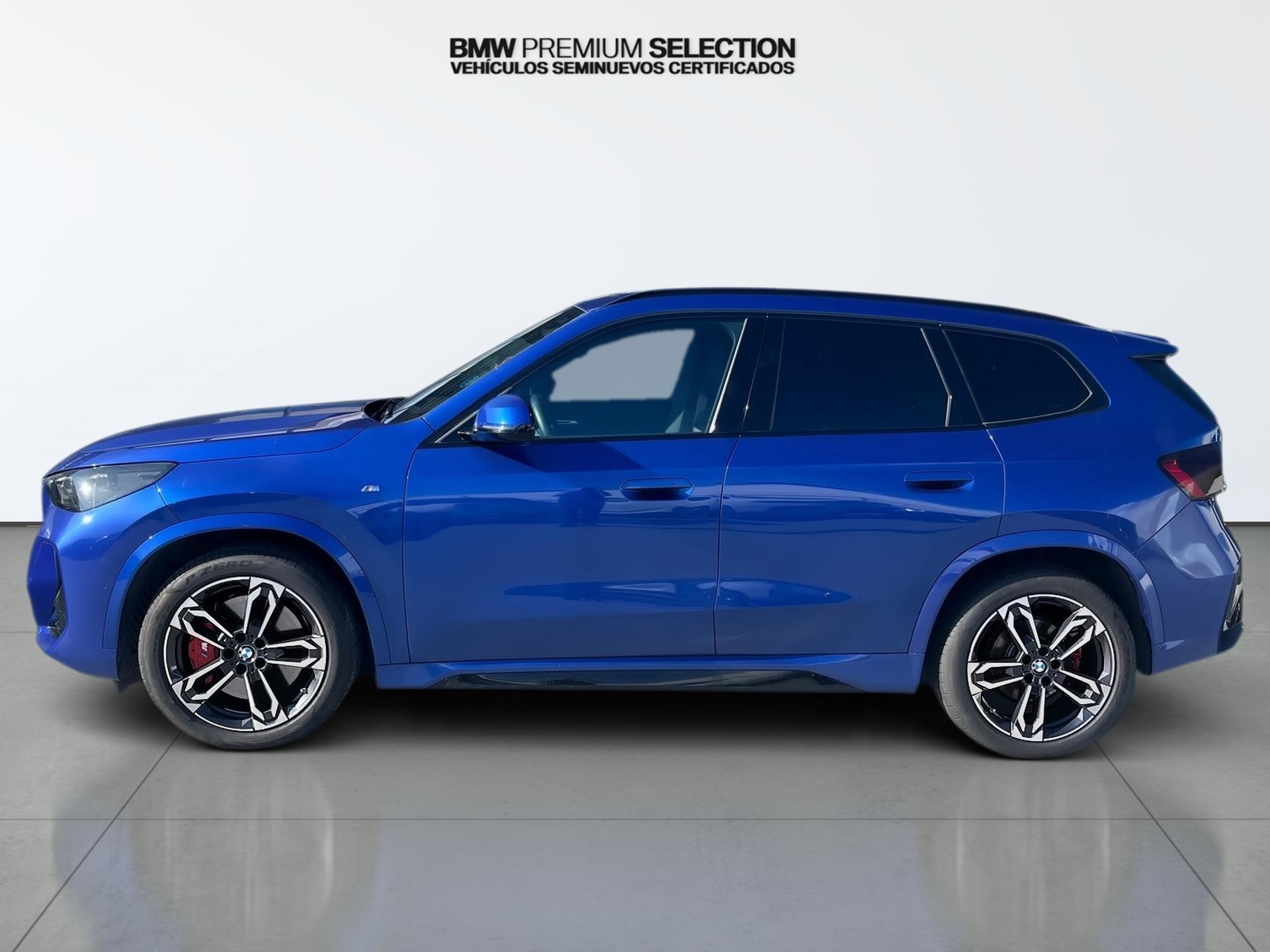 BMW X1 sDrive20d color Azul. Año 2025. 120KW(163CV). Diésel. En concesionario Automotor Premium Velázquez - Málaga de Málaga