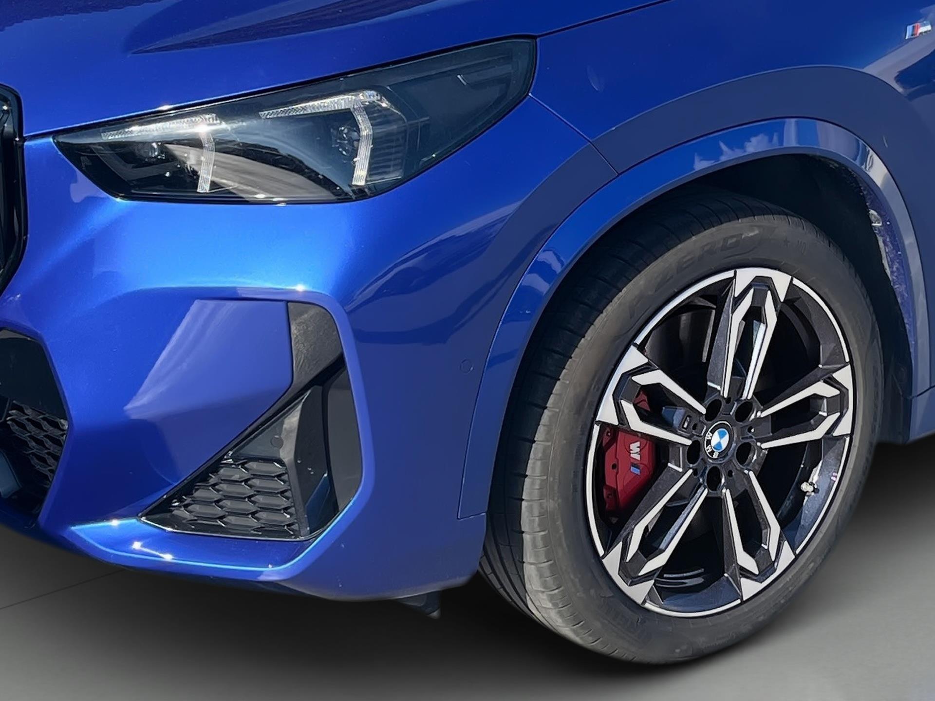 BMW X1 sDrive20d color Azul. Año 2025. 120KW(163CV). Diésel. En concesionario Automotor Premium Velázquez - Málaga de Málaga