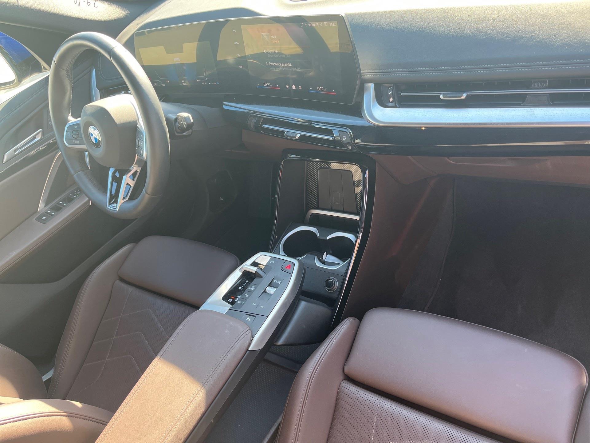 BMW X1 sDrive20d color Azul. Año 2025. 120KW(163CV). Diésel. En concesionario Automotor Premium Velázquez - Málaga de Málaga