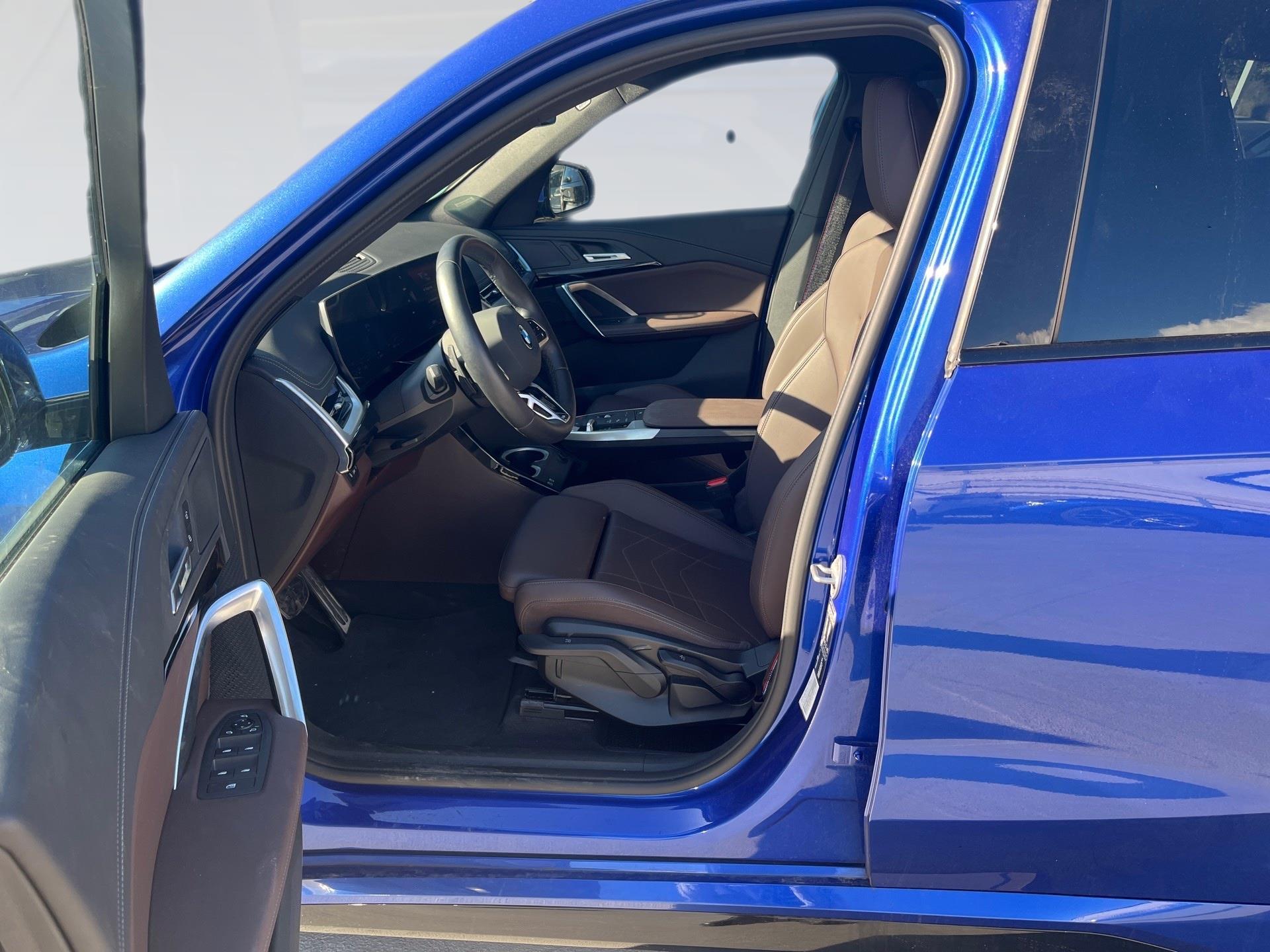 BMW X1 sDrive20d color Azul. Año 2025. 120KW(163CV). Diésel. En concesionario Automotor Premium Velázquez - Málaga de Málaga